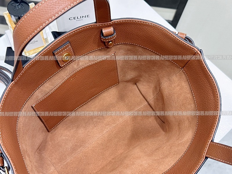 셀린느미니카바스아나이스퀴르트리옹프  20260305-164522-009루.jpg