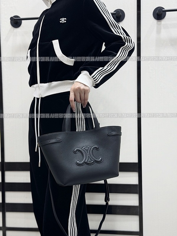 셀린느미니카바스아나이스퀴르트리옹프  20260305-164915-020루.jpg