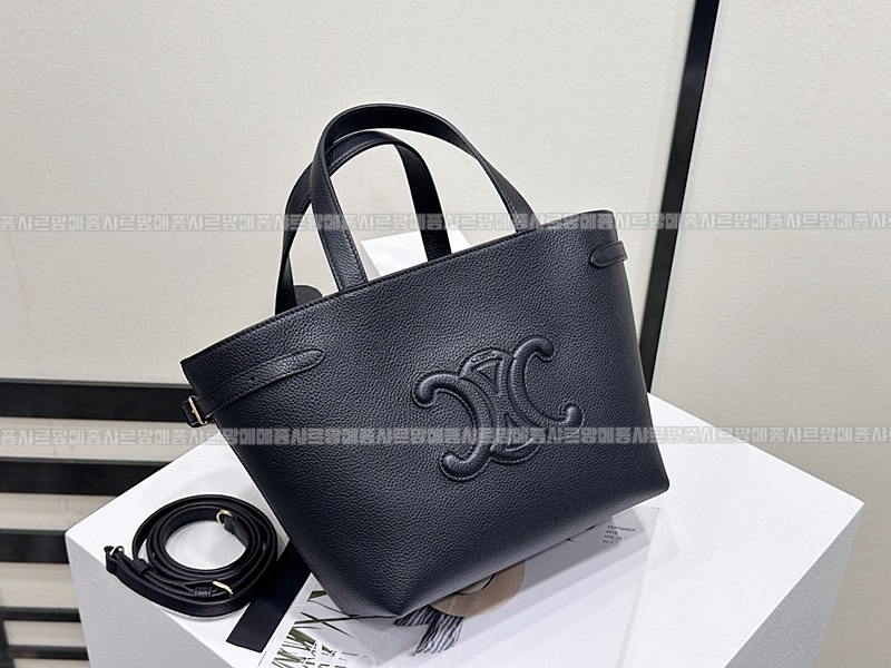 셀린느미니카바스아나이스퀴르트리옹프  20260305-164913-002루.jpg