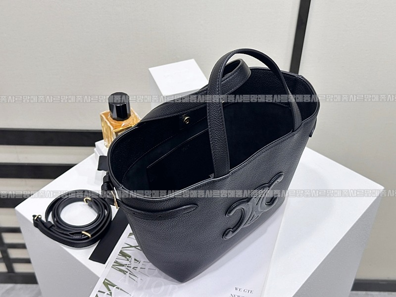 셀린느미니카바스아나이스퀴르트리옹프  20260305-164913-004루.jpg