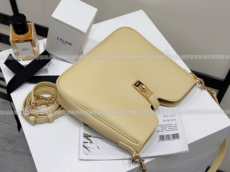 셀린느카미유16소프트백스몰  20260305-165844-005루.jpg