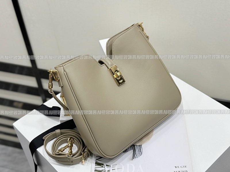 셀린느카미유16소프트백스몰  20260305-170400-004루.jpg