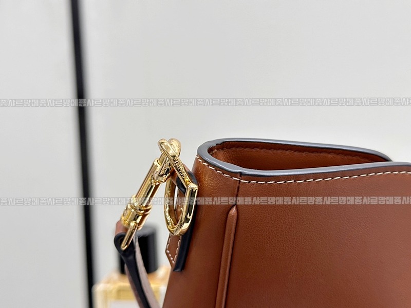 셀린느카미유16소프트백스몰  20260305-170925-016루.jpg