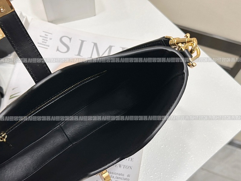 셀린느카미유16소프트백스몰  20260305-171138-006루.jpg