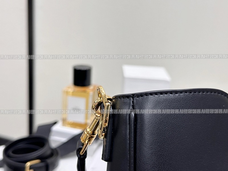 셀린느카미유16소프트백스몰  20260305-171138-007루.jpg