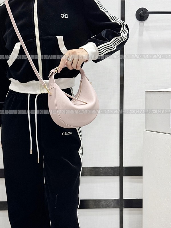 셀린느틴룰루백  20260305-174325-017루.jpg