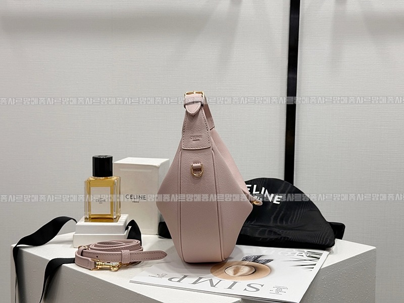 셀린느틴룰루백  20260305-174322-002루.jpg