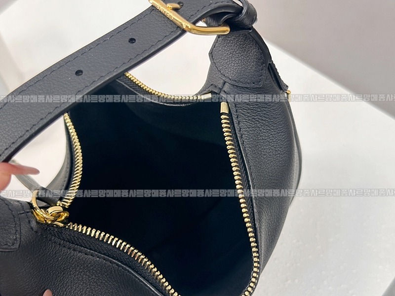 셀린느틴룰루백  20260305-174600-008루.jpg