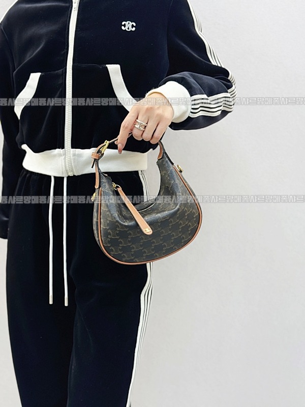 셀린느틴룰루백  20260305-174836-017루.jpg