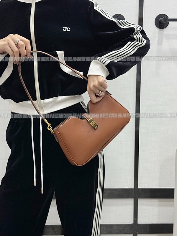 셀린느까미르16소프트 20260306-104917-022루.jpg