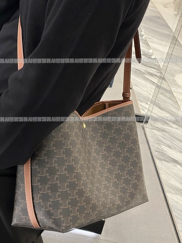 셀린느소프트쇼퍼백 20260306-111339-018루.jpg