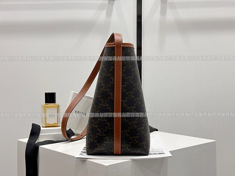 셀린느소프트쇼퍼백 20260306-111336-004루.jpg