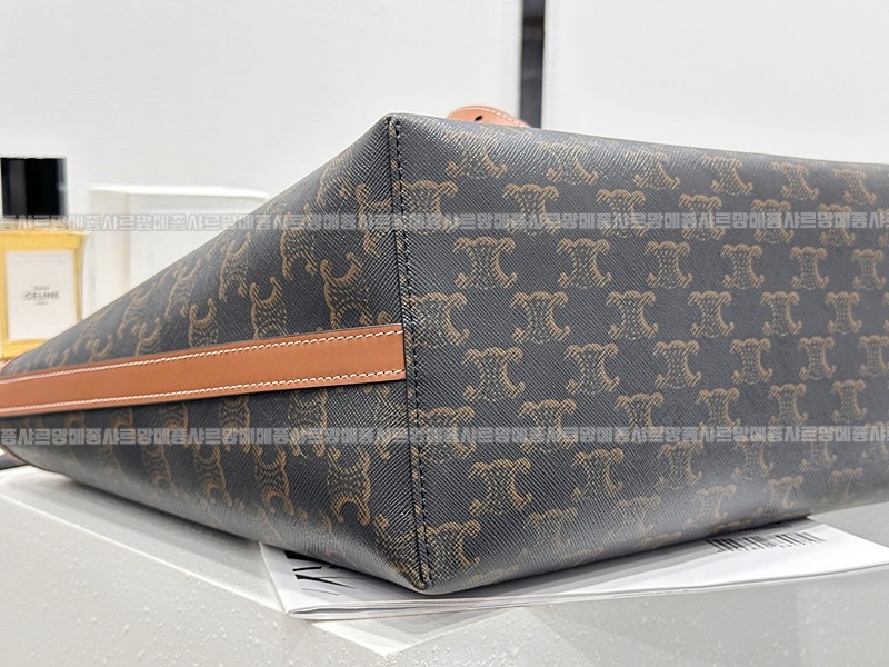 셀린느소프트쇼퍼백 20260306-111336-005루.jpg