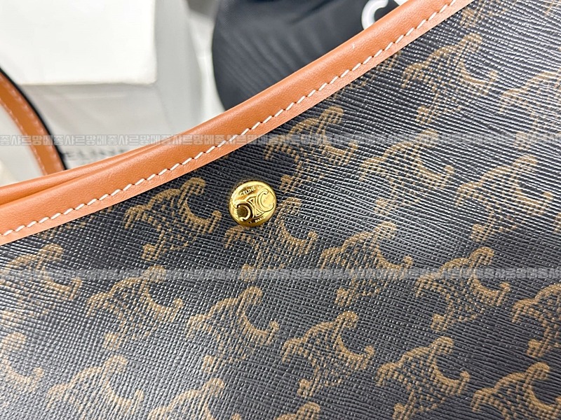 셀린느소프트쇼퍼백 20260306-111337-010루.jpg