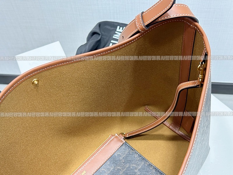 셀린느소프트쇼퍼백 20260306-111337-011루.jpg