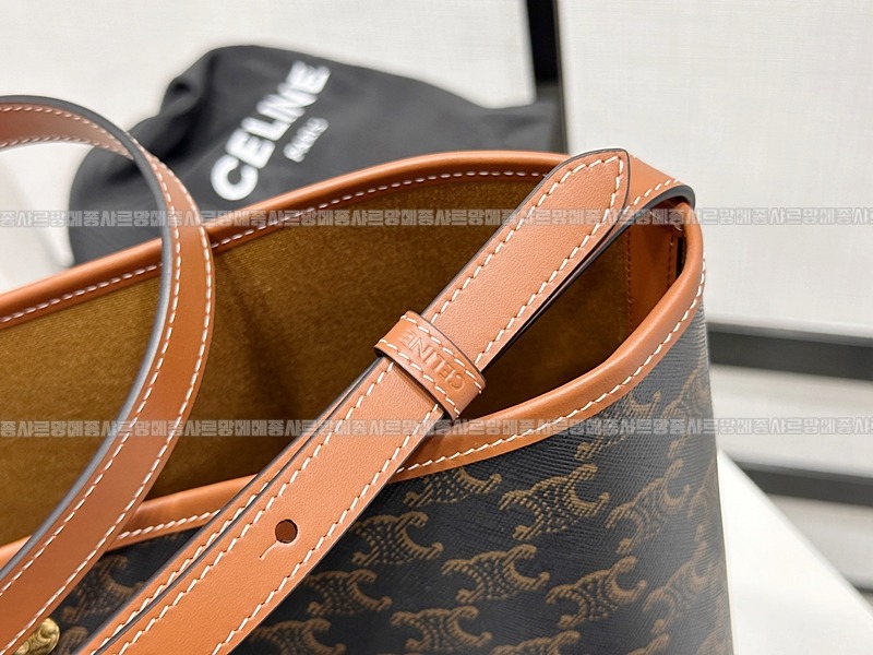 셀린느소프트쇼퍼백 20260306-111337-014루.jpg