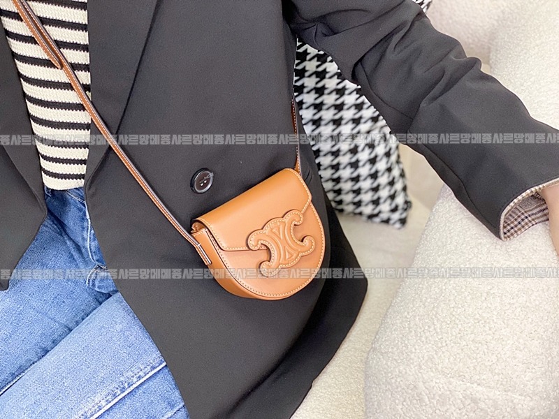 셀린느미니베사체퀴르트리오프 20260306-114946-017루.jpg