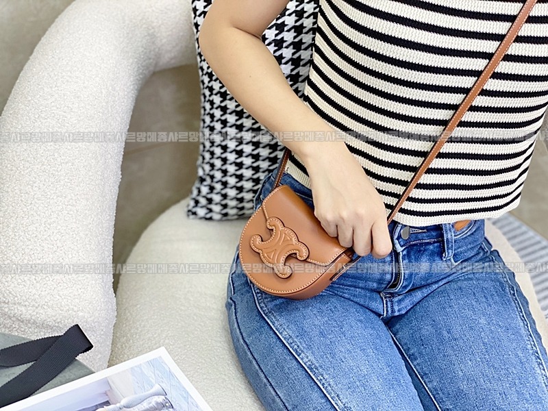 셀린느미니베사체퀴르트리오프 20260306-114947-020루.jpg