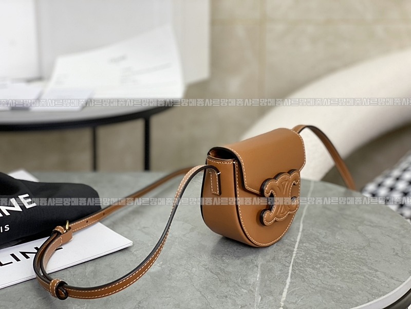 셀린느미니베사체퀴르트리오프 20260306-114944-002루.jpg