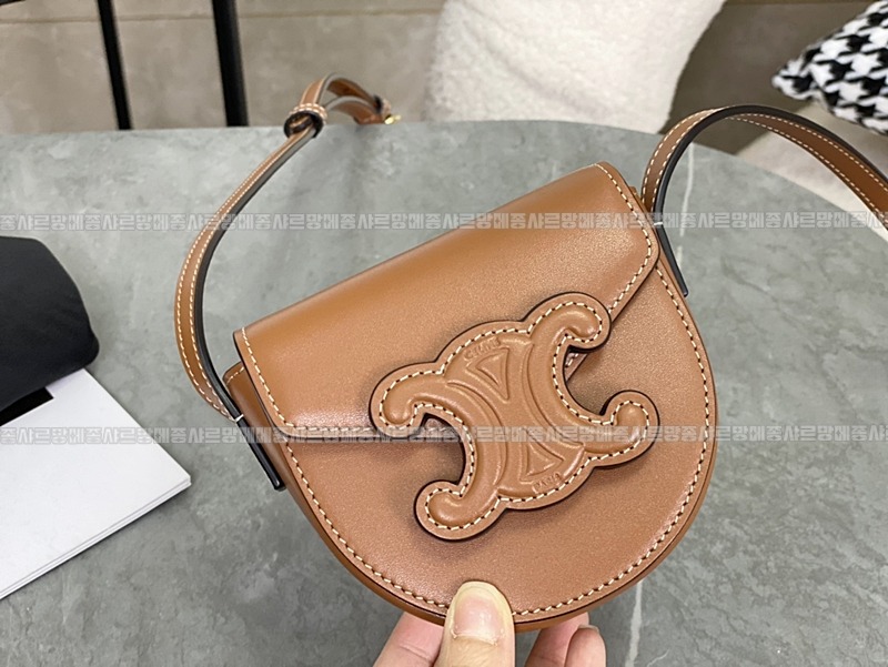 셀린느미니베사체퀴르트리오프 20260306-114945-010루.jpg