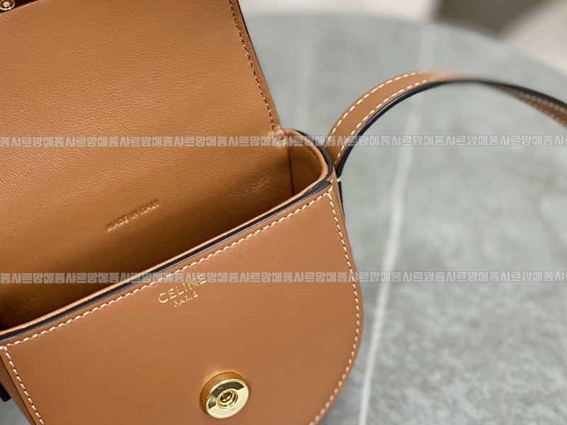 셀린느미니베사체퀴르트리오프 20260306-114945-012루.jpg