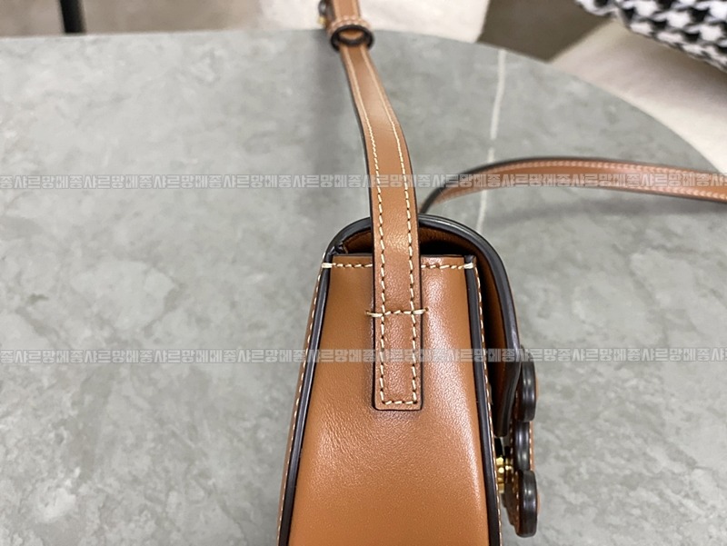 셀린느미니베사체퀴르트리오프 20260306-114946-013루.jpg