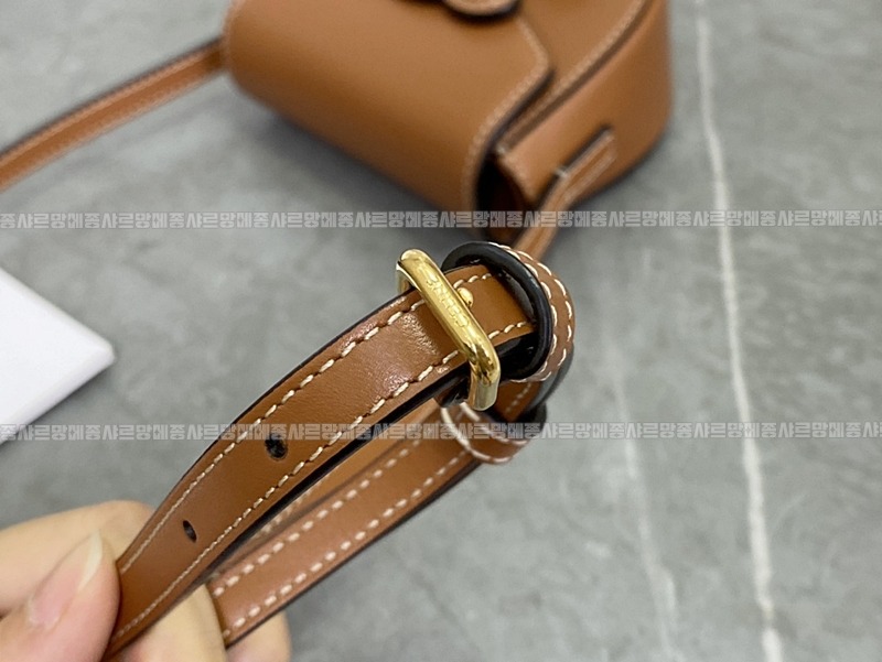 셀린느미니베사체퀴르트리오프 20260306-114946-014루.jpg