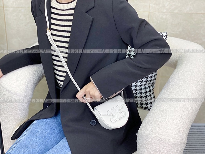 셀린느미니베사체퀴르트리오프 20260306-125857-018루.jpg