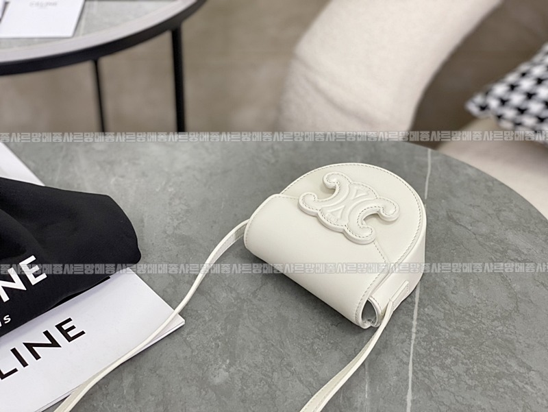 셀린느미니베사체퀴르트리오프 20260306-125856-009루.jpg