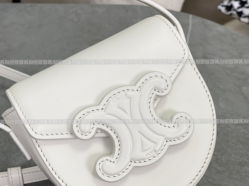 셀린느미니베사체퀴르트리오프 20260306-125856-010루.jpg