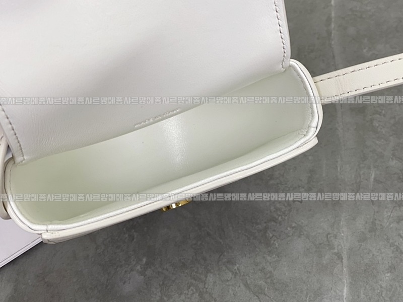 셀린느미니베사체퀴르트리오프 20260306-125856-013루.jpg