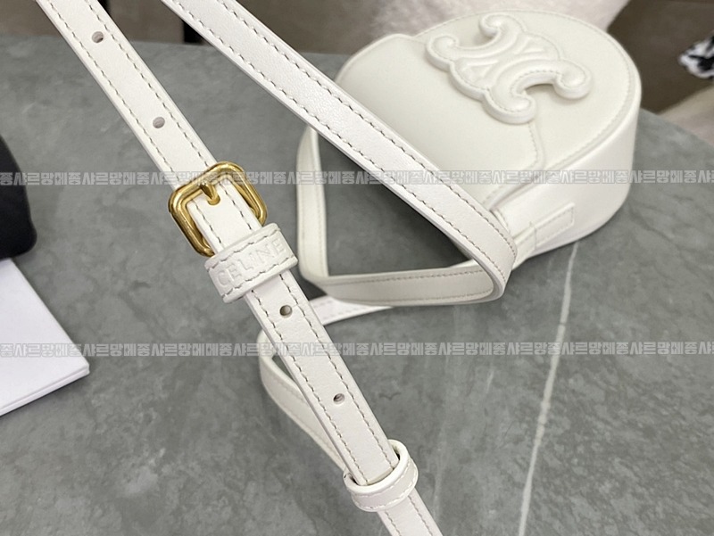 셀린느미니베사체퀴르트리오프 20260306-125857-014루.jpg