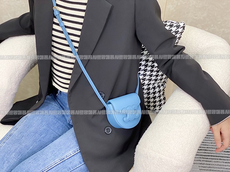 셀린느미니베사체퀴르트리오프 20260306-130120-014루.jpg