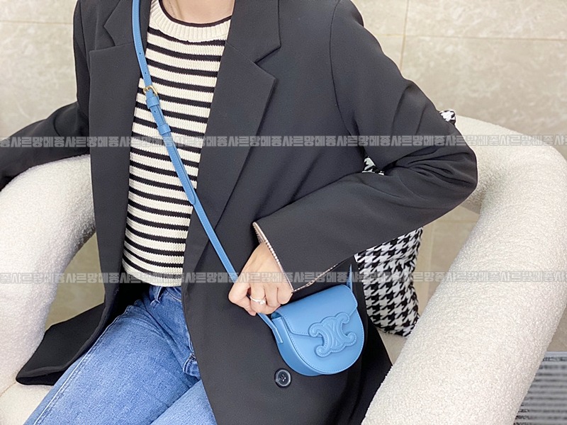 셀린느미니베사체퀴르트리오프 20260306-130120-016루.jpg