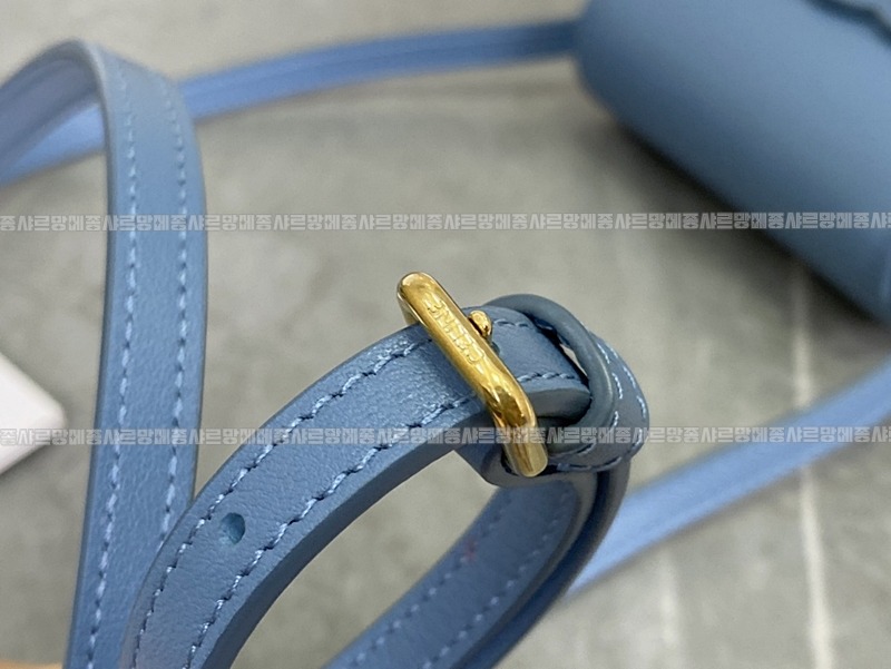 셀린느미니베사체퀴르트리오프 20260306-130120-011루.jpg