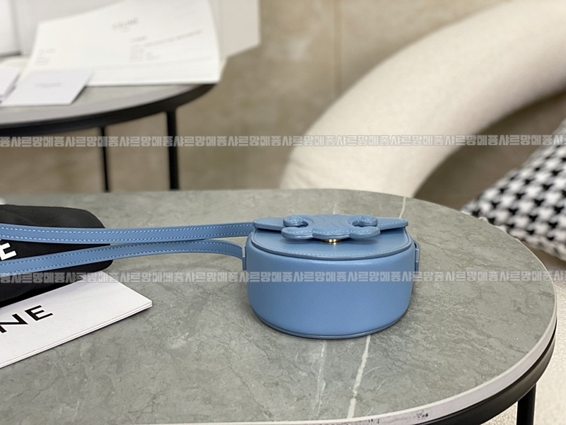 셀린느미니베사체퀴르트리오프 20260306-130120-013루.jpg