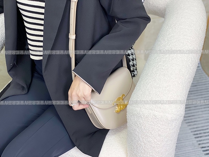 셀린느틴베사체 20260306-132139-017루.jpg