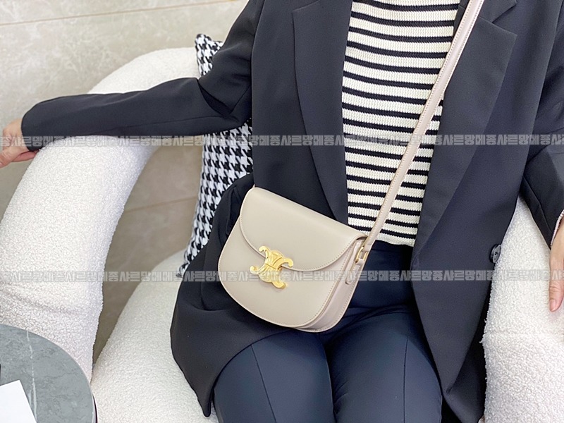 셀린느틴베사체 20260306-132140-023루.jpg