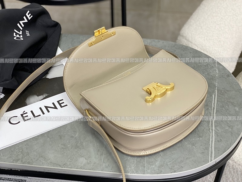 셀린느틴베사체 20260306-132136-007루.jpg