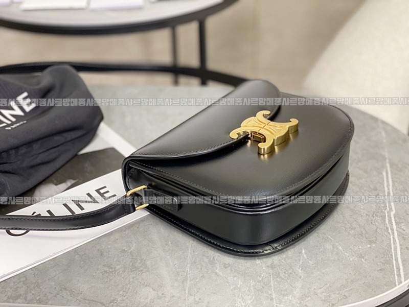 셀린느틴베사체 20260306-132711-006루.jpg