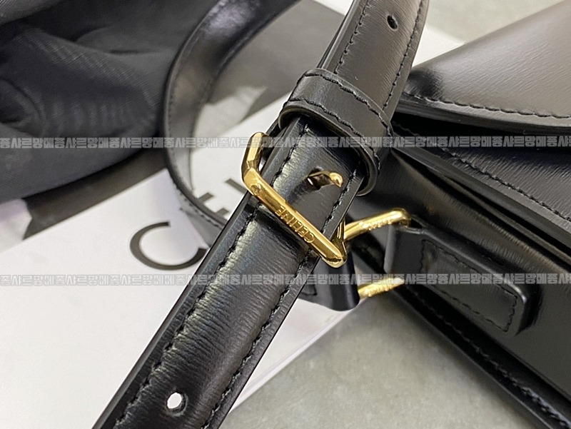 셀린느틴베사체 20260306-132711-012루.jpg