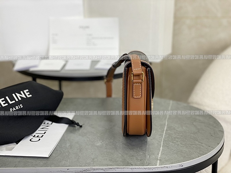셀린느클레아베사체백 20260306-134310-003루.jpg