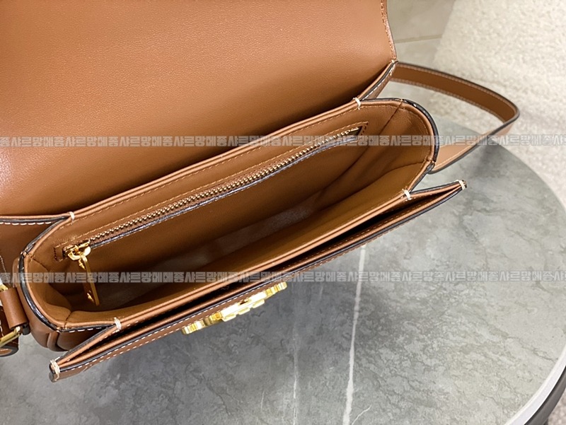 셀린느클레아베사체백 20260306-134311-008루.jpg