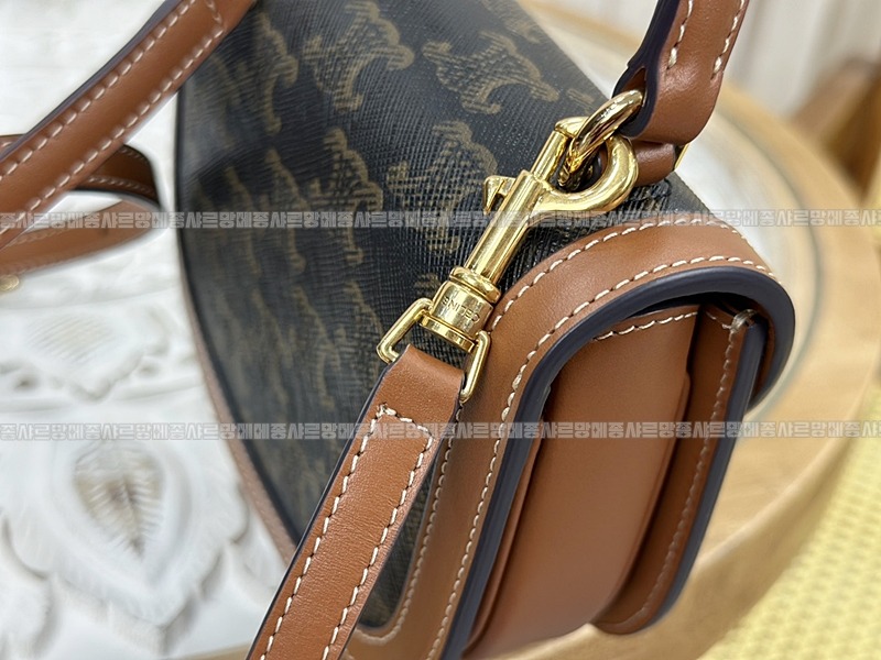 셀린느베사체미니트리오페숄더백 20260306-160133-012루.jpg