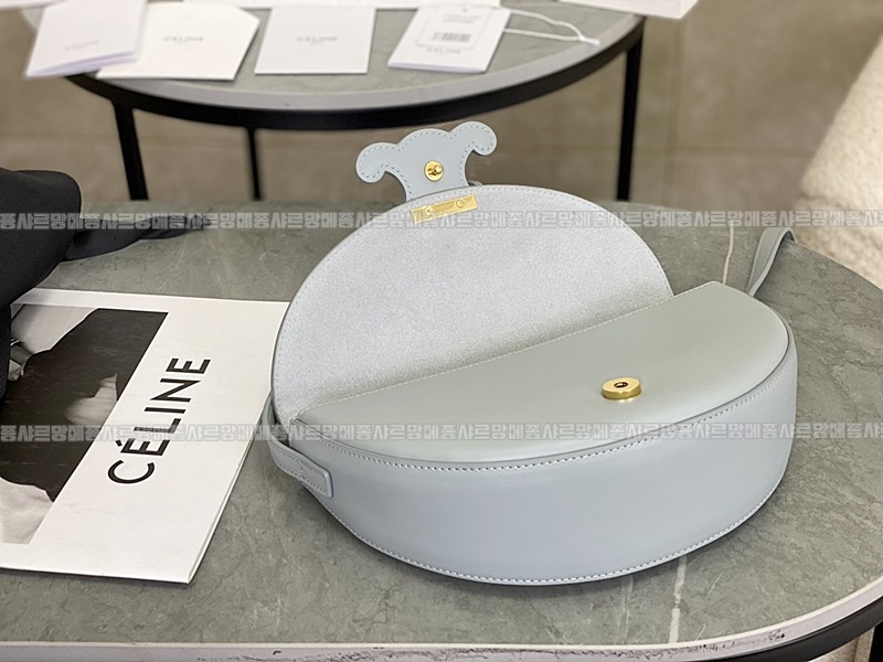 셀린느퀴르트리오페베사체숄더백 20260306-161235-007루.jpg