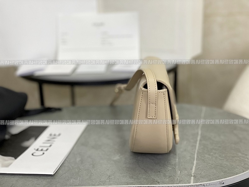 셀린느퀴르트리오페베사체숄더백 20260306-161746-003루.jpg