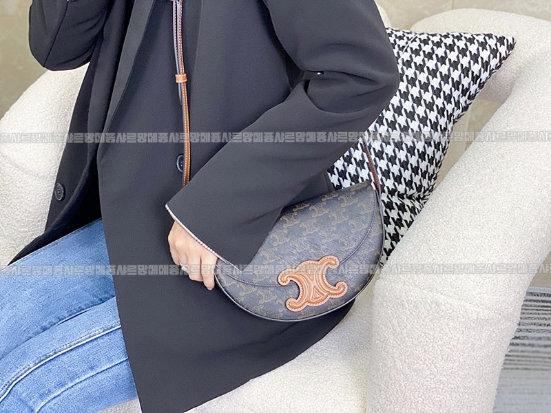 셀린느퀴르트리오페베사체숄더백 20260306-162233-016루.jpg