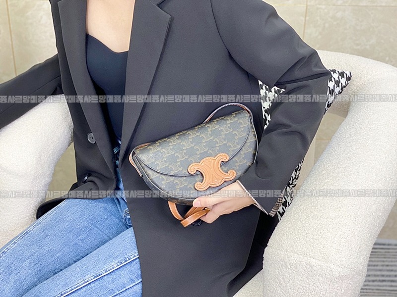 셀린느퀴르트리오페베사체숄더백 20260306-162234-022루.jpg