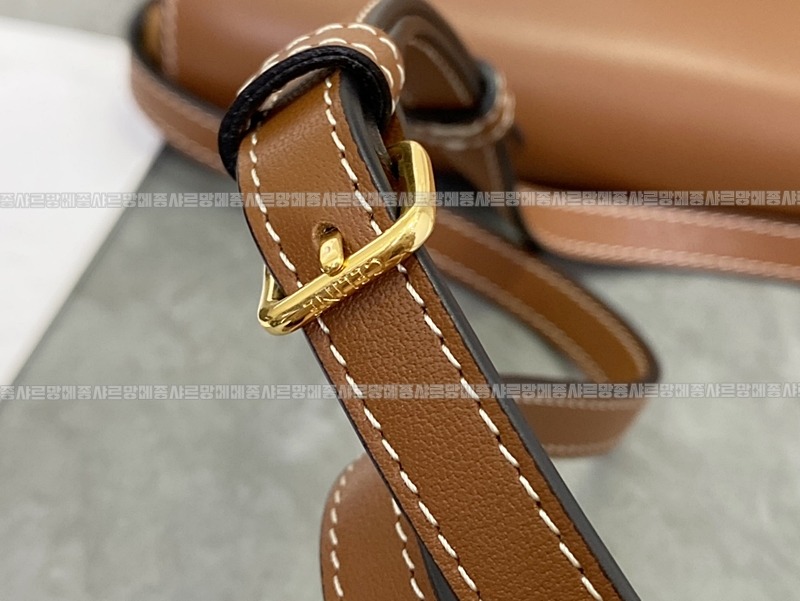 셀린느퀴르트리오페베사체숄더백 20260306-163107-013루.jpg