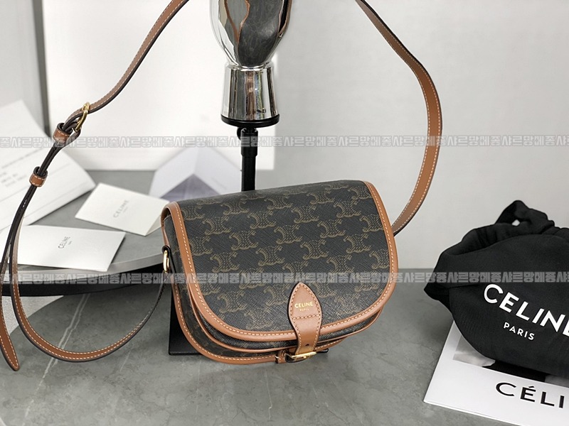 셀린느폴코트리옹프캔버스메신저백 20260306-163545-005루.jpg